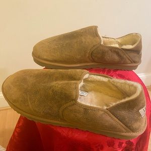Uggs, men’s size 18